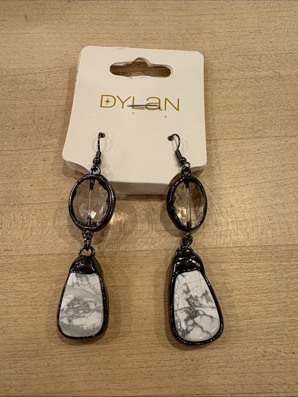 Dangle Earrings - Picture 3 of 3